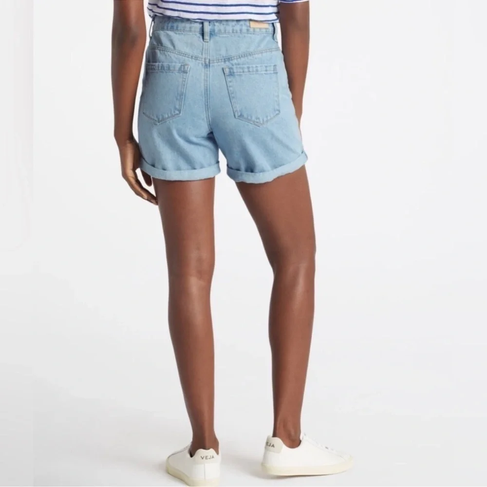 BlankNYC The Perry Mom Short in Color Close To You Size 24